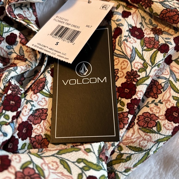 Volcom Flower Trip Dress. NWT. Size S - Picture 2 of 5